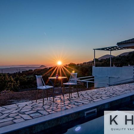 Skoumas Villa Surrounded By Olive Trees! Vlachata Esterno foto